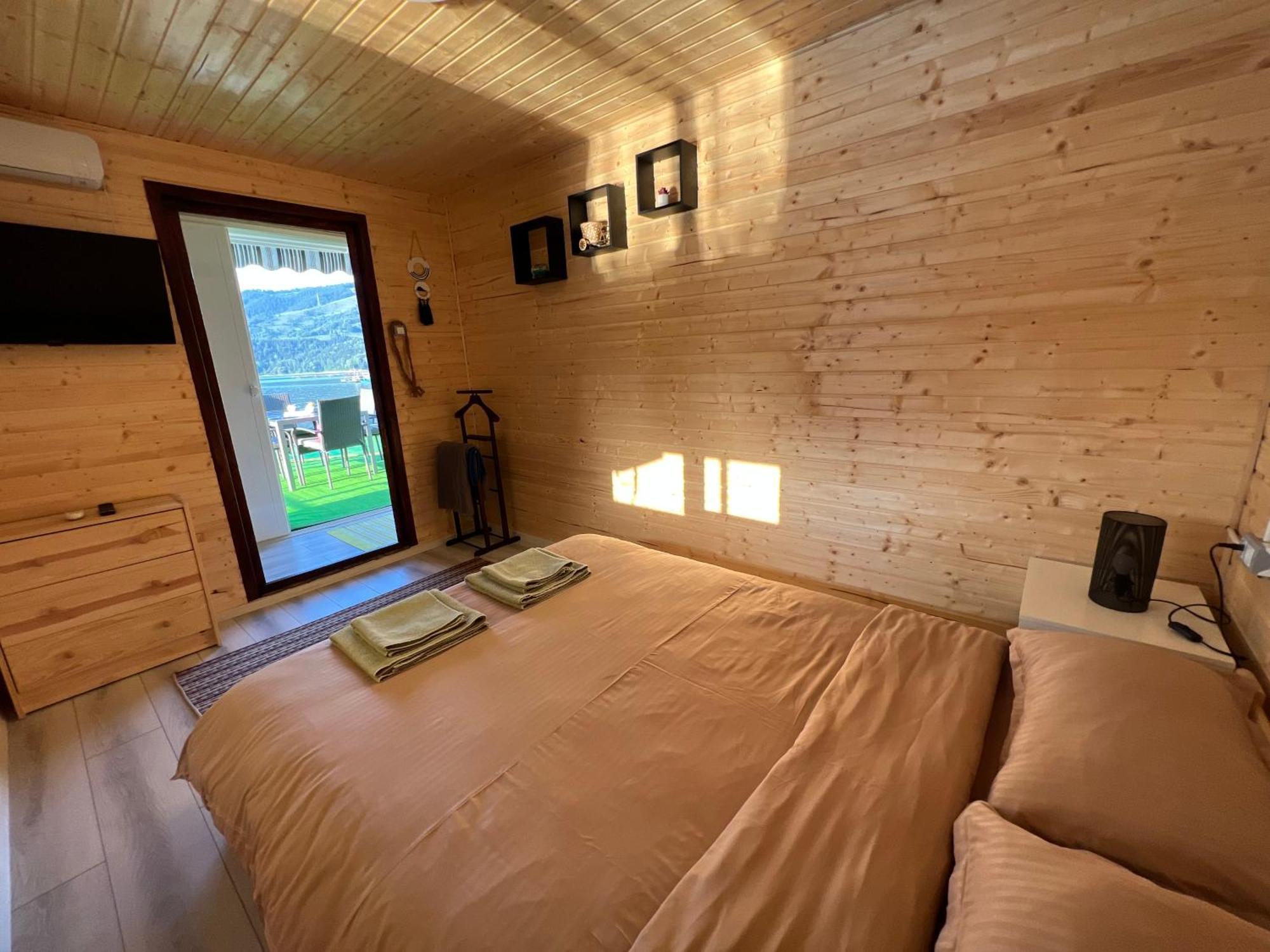 Casa Pe Lac Биказ Экстерьер фото
